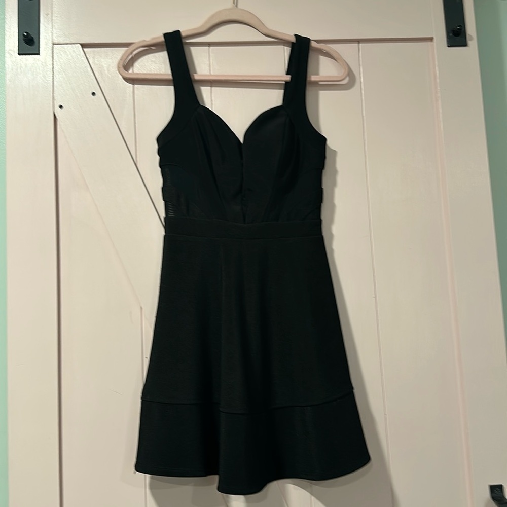 Medium black mini dress size